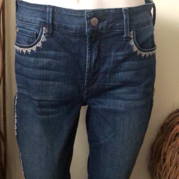 NYDJ Los Angeles Embroidered Alina Wide Cuff Ankle Lift x Tuck Jeans - Picture 2 of 10